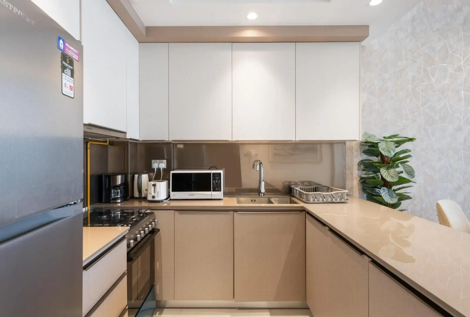 Blue Bell Elegance- Chic 1Br Getaway Apartment Dubai United Arab Emirates